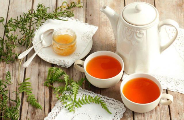 8 razloga zbog kojih je dobro piti vodu s medom svako jutro